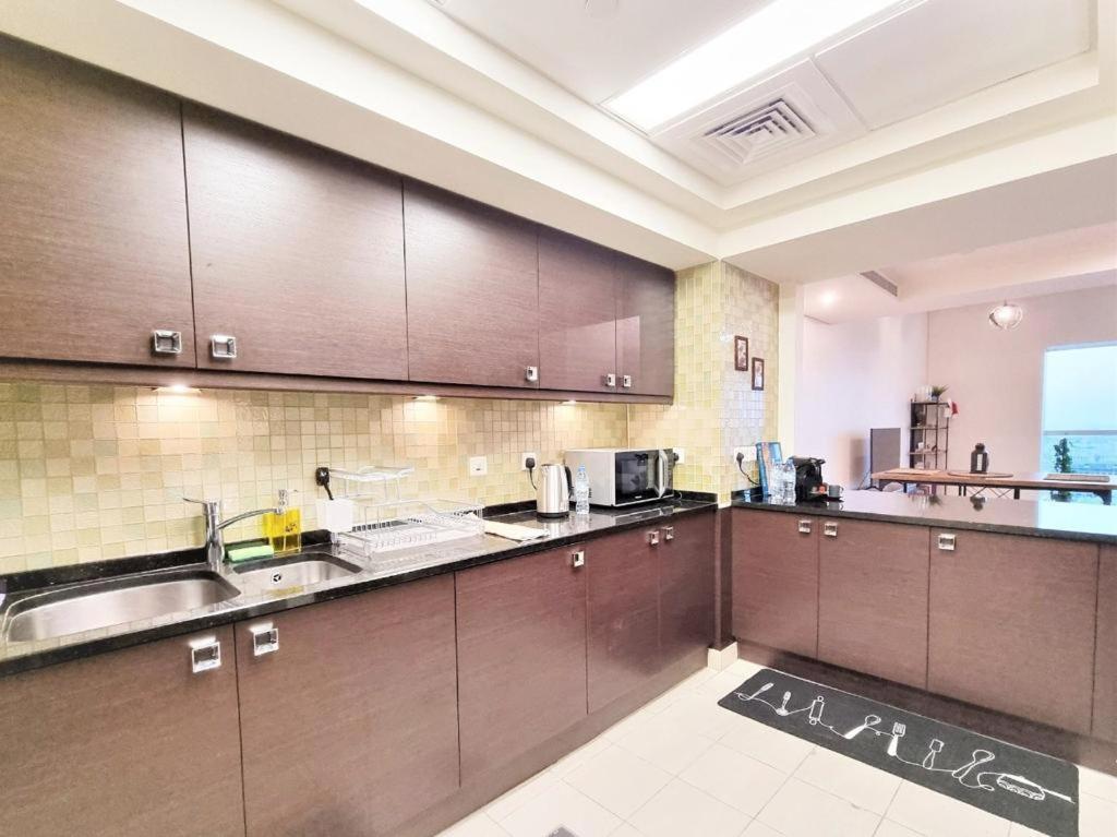 Modern And Spacious 1 Bedroom Near Downtown Wtc And Metro Dubai Exterior foto