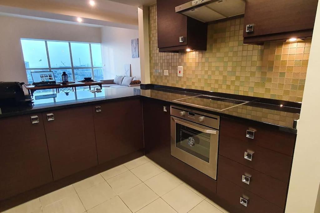 Modern And Spacious 1 Bedroom Near Downtown Wtc And Metro Dubai Exterior foto